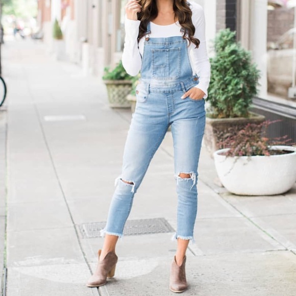 HP 🎉  DISTRESSED OVERALL PANTS - Picture 2 of 8